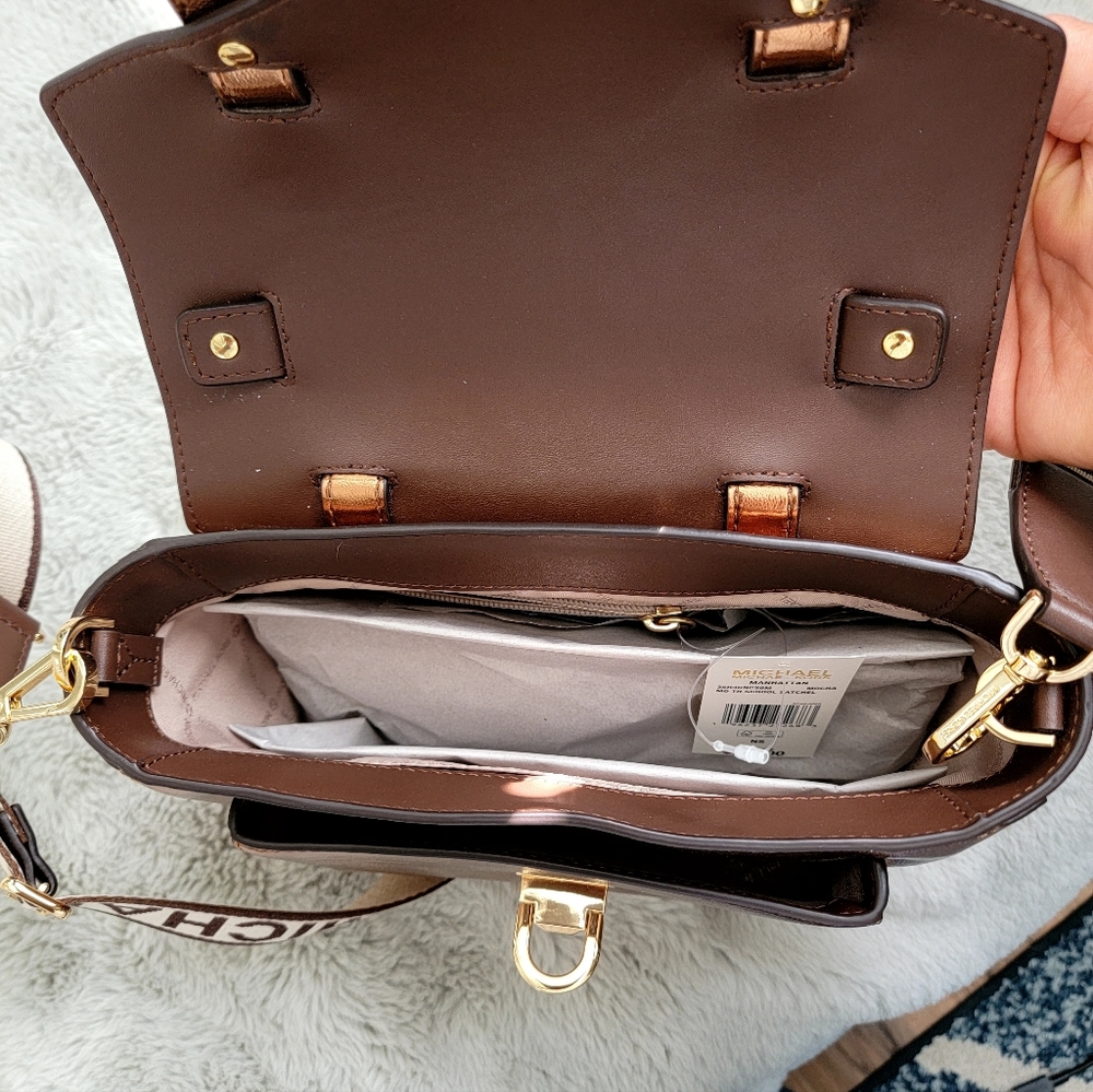 Michael kors crossbody bag